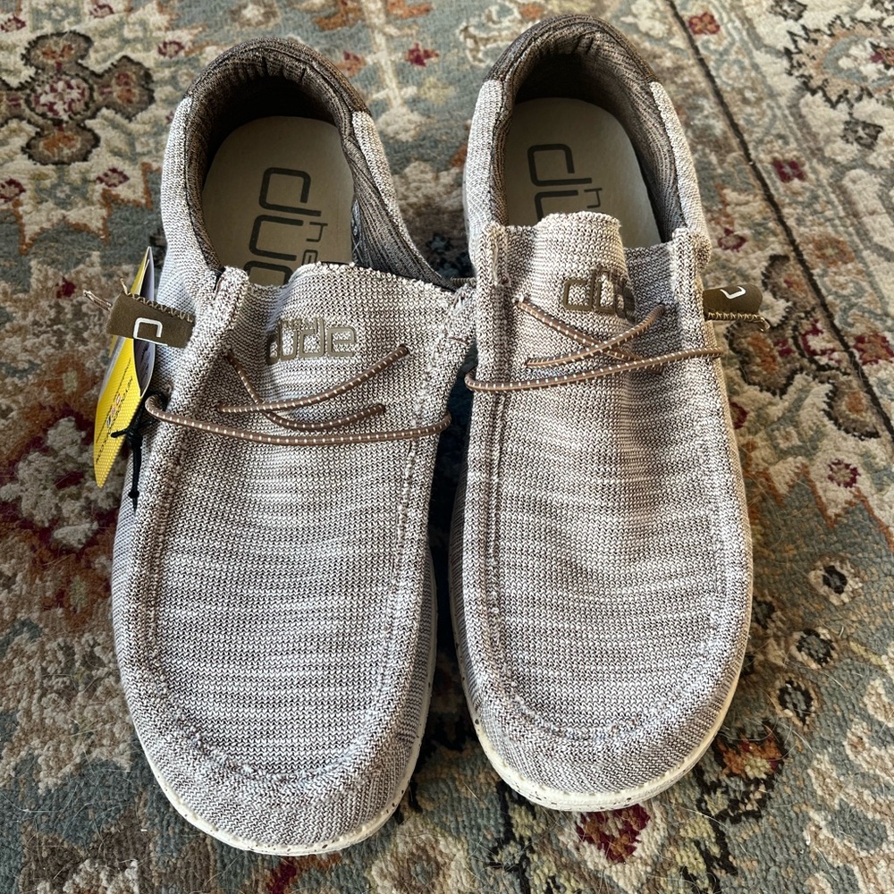 Hey Dude shoes - Picture 2 of 7